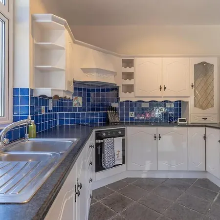 Relaxing Private Country Escape With Hot Tub Roscommon