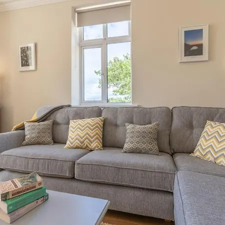 Relaxing Private Country Escape With Hot Tub Holiday home *